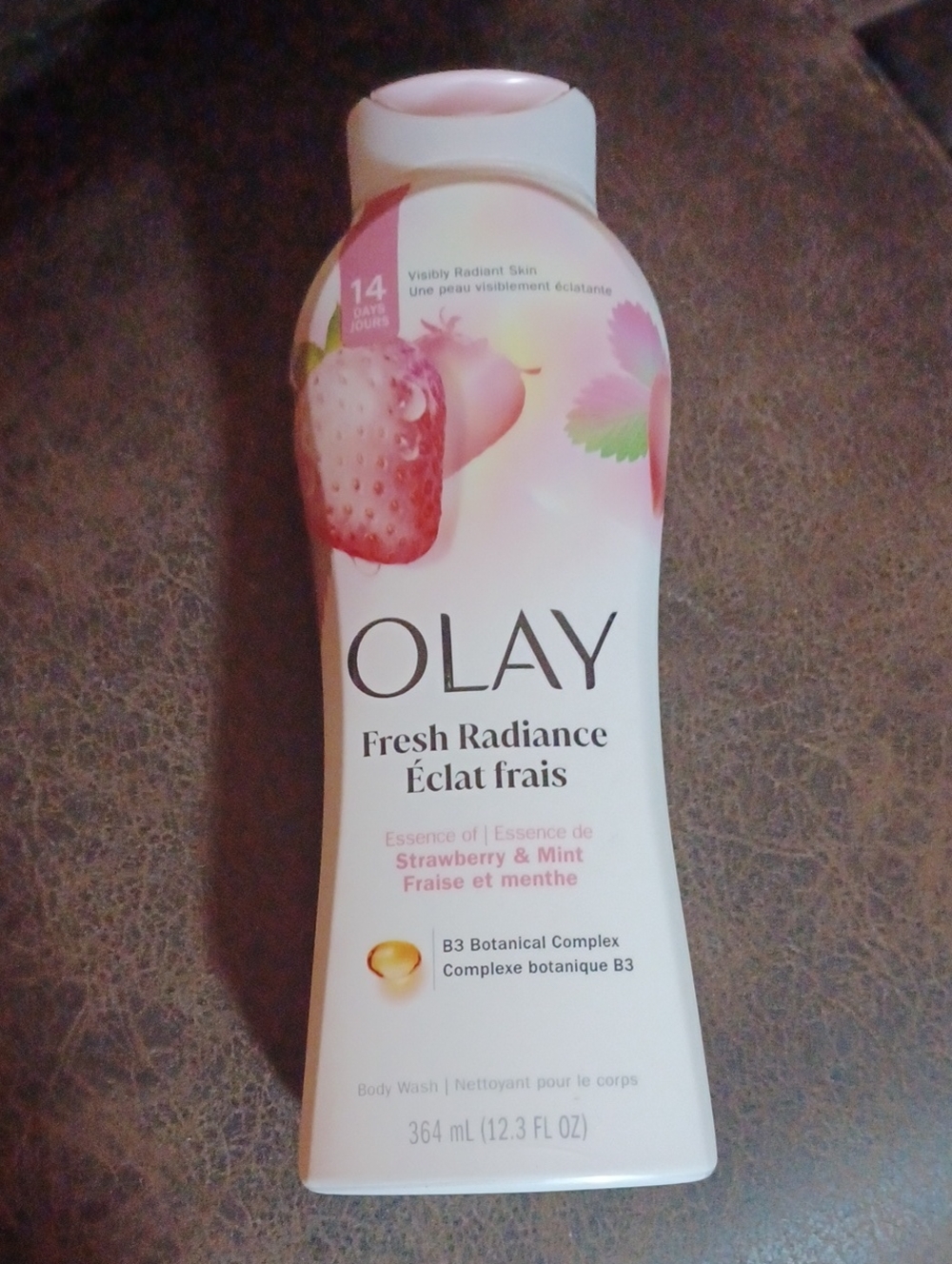 4/$40 New Olay Body Wash - Strawberry & Mint Scent